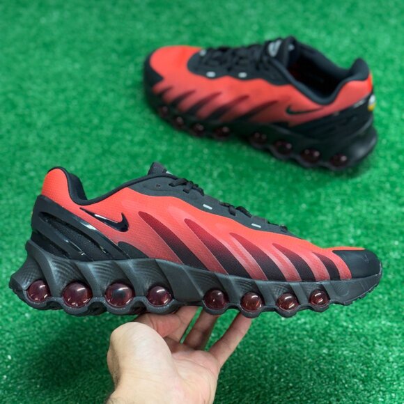 Nike Air Max Dn8 Black Bright Crimson Mens FQ7860-008 VNDS Sz 12 main image 3